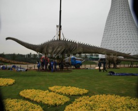 沈陽(yáng)植物園恐龍展覽現場(chǎng)安裝